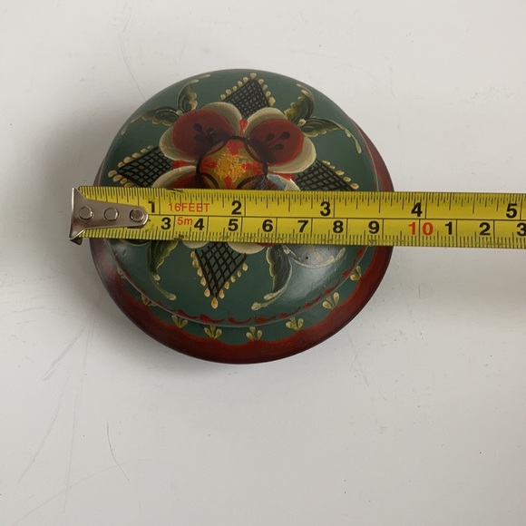 Folk art hand painted floral marked H. Stiles trinket box jewelry box. - Picture 11 of 12